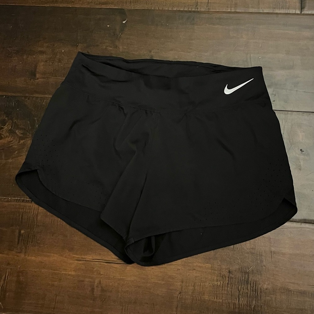 Nike Womens Shorts Running Medium